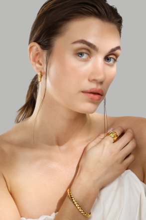 Korvakorut Twisted Heart – 18k Kullatut