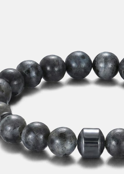 Helmirannekoru Obsidian Charm