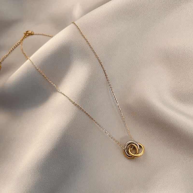 Golden Dual Ring Pendant Necklace- 18k Kullattu