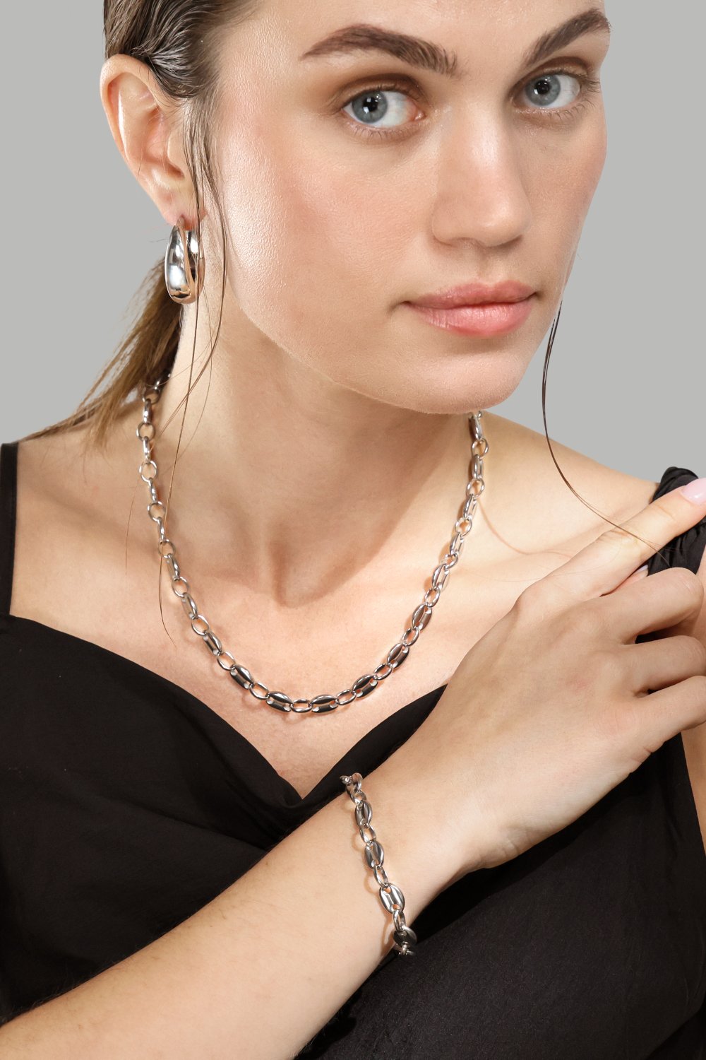 Korvakorut Bold Curve – Hopeoitut