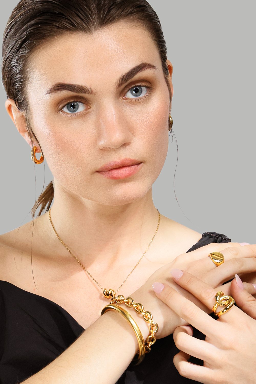 Kaulakoru W-Twist – 18k Kullattu