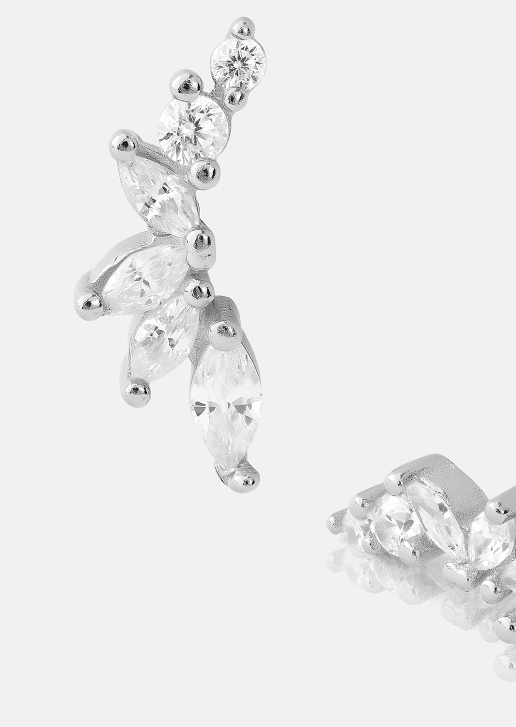 Korvakorut Leaf Studs - Hopeoitut