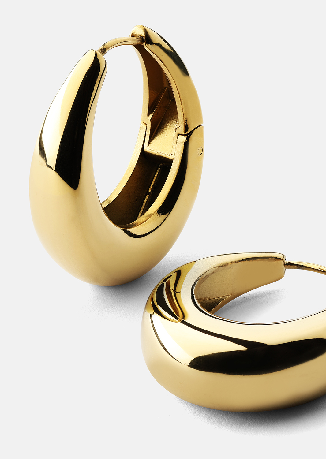 Korvakorut Bold Curve – 18k Kullatut