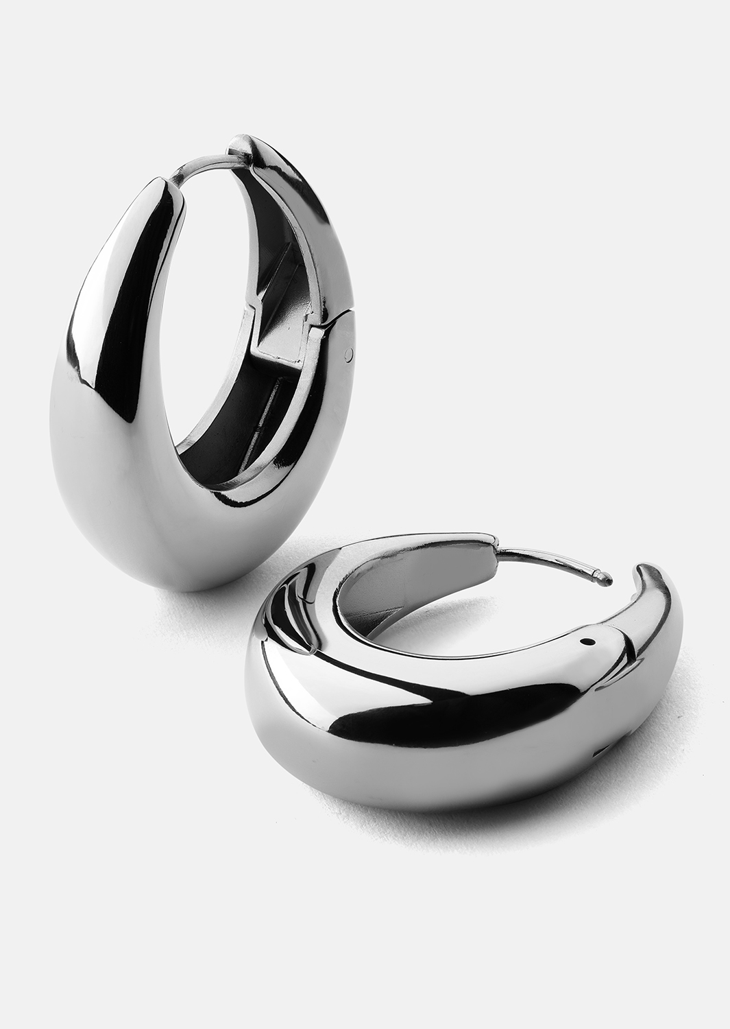 Korvakorut Bold Curve – Hopeoitut