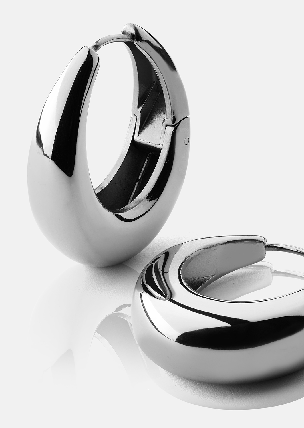 Korvakorut Bold Curve – Hopeoitut