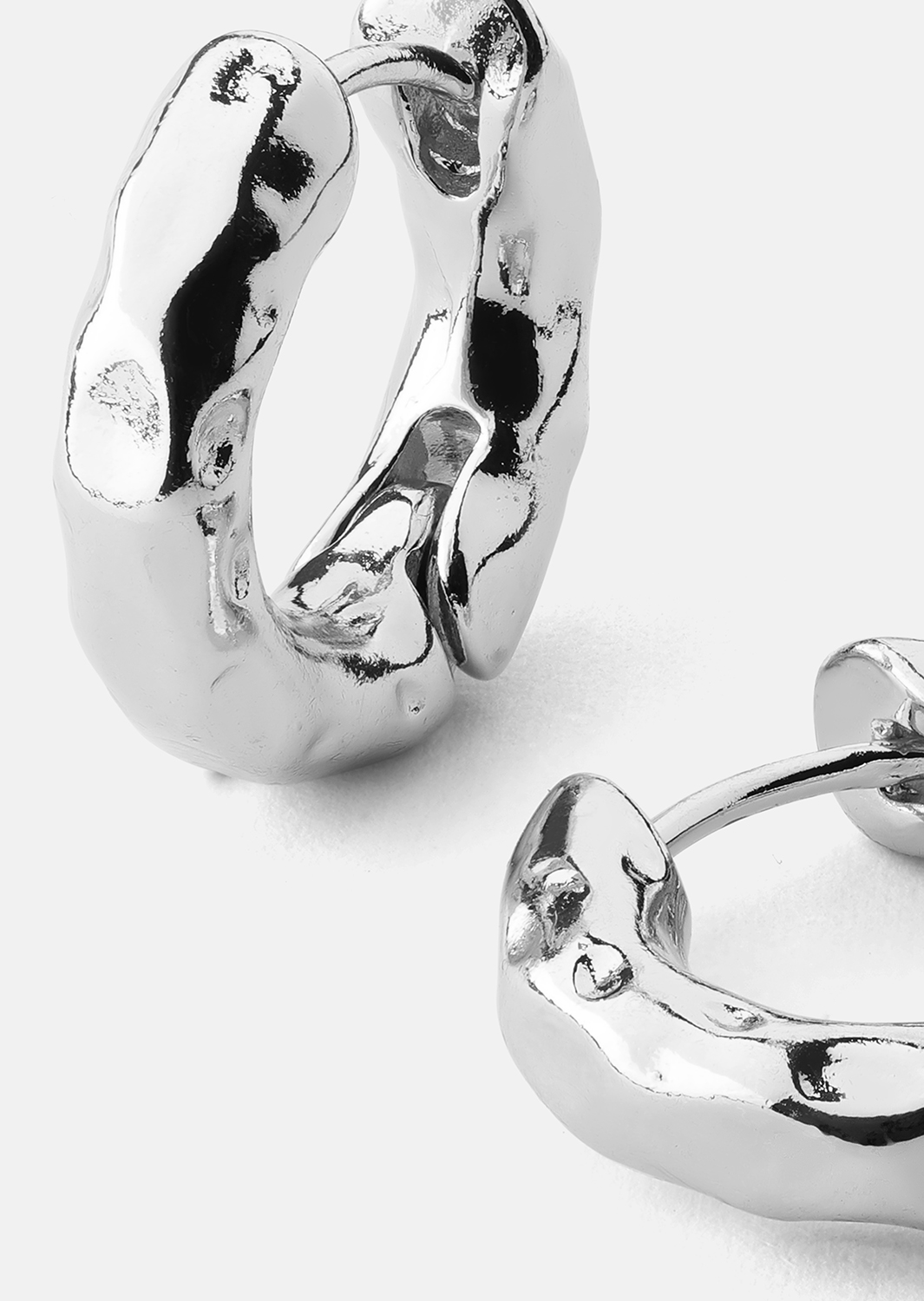 Korvakoru Luxe Ripple Hoops - Hopeoitu